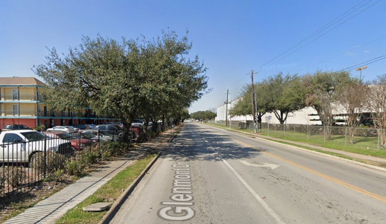 Glenmont Horror, Man Found Shot Dead Between Gulfton Apartments