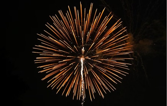 Hamilton, Ohio, Celebrates the New Year with Signature Hollow Earth Drop at Holly Jolly Hamilton Event