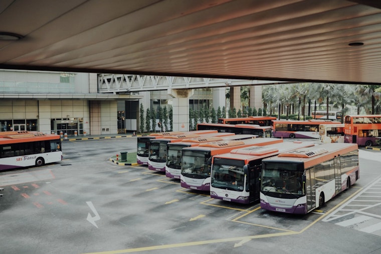 Hawaii Launches Electric Bus Fleet at Honolulu Airport in Move Toward Sustainability