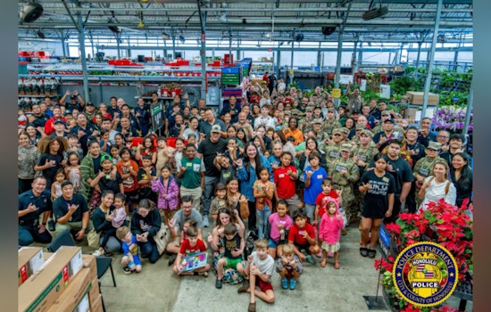 Honolulu Heroes Swap Badges for Carts to Delight Local Keiki at "Shop with a Hero" Event