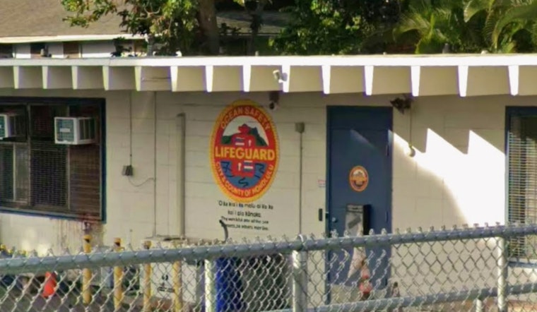 Honolulu Lifeguards Rescue Pregnant Woman At China Walls