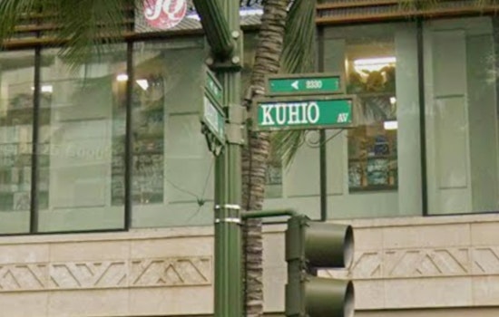 Honolulu Officer Injured During Confrontation with Armed Man in Waikīkī, Suspect Detained for Mental Health Evaluation