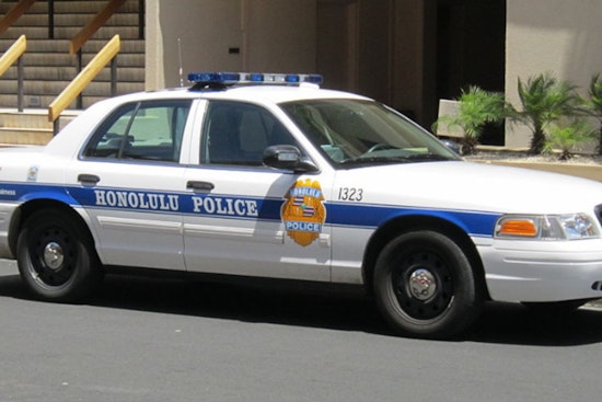 Honolulu Police Arrest Woman Suspected of Vehicle Break-ins and Credit Card Fraud in Waikīkī