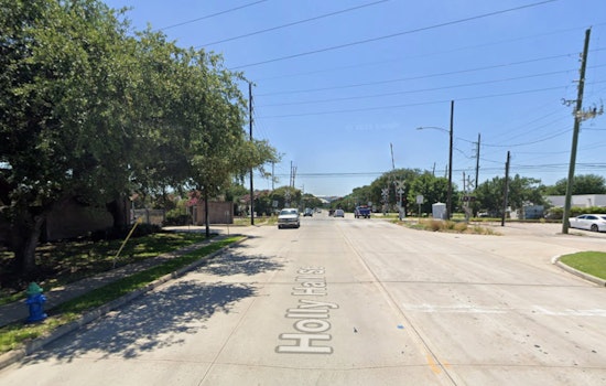 Houston Apartment Showdown Near NRG Ends With Trespasser Dead, Guard Hurt
