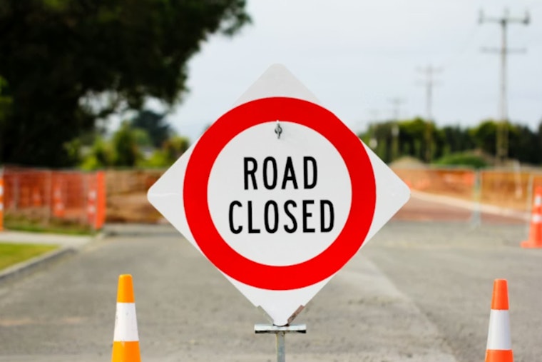 Houston Drivers Brace for Long-Term I-10 Ramp Closures Amid White Oak Bayou Elevation Project