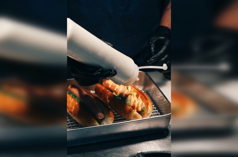 Houston Night Owls Swarm New Hawaiian Roll Hot Dog Truck