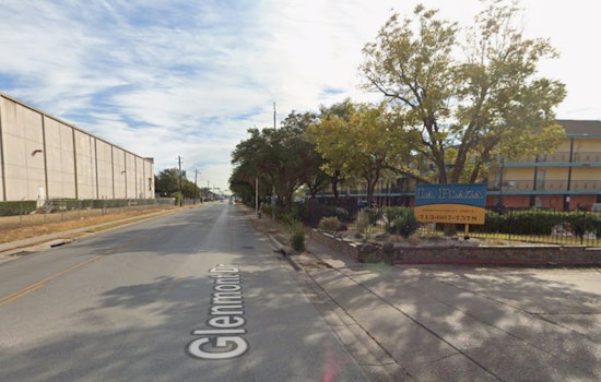 Houston Police Investigate Early Morning Fatal Shooting at Glenmont Drive Apartment Complex