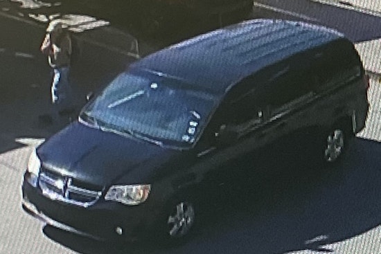 Houston Police Seek Public's Aid to Nab Suspects in $1.5 Million Gold and Jewelry Heist