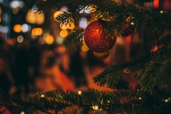 Houston Shoppers, Know Your Christmas Eve and Day Store Hours, Some Retailers to Remain Open