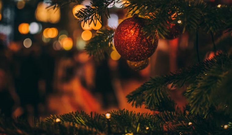 Houston Shoppers, Know Your Christmas Eve and Day Store Hours, Some Retailers to Remain Open