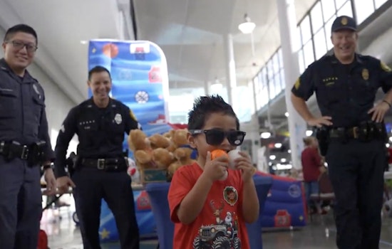 HPD Santa Squad Lights Up Massive Holiday Bash For Oʻahu Keiki
