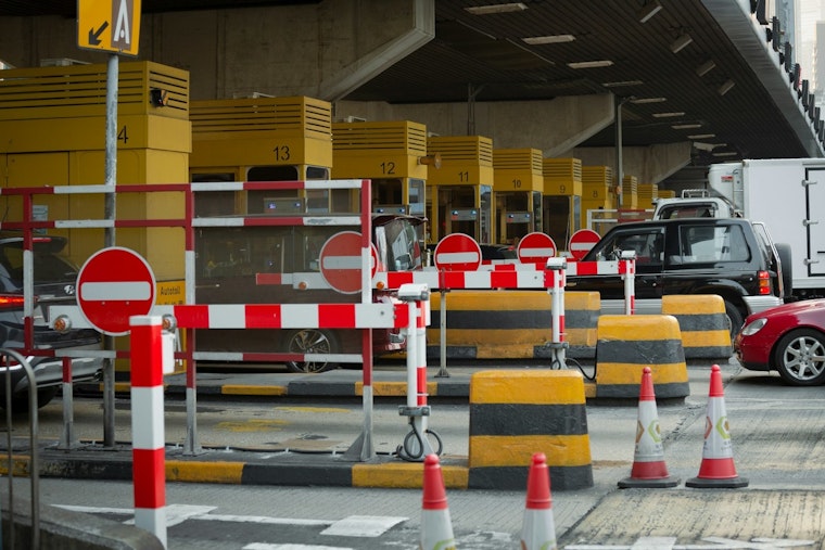 Illinois Motorists to Face Toll Fee Increases Under New $1.5 Billion Transit Bill Signed by Governor Pritzker