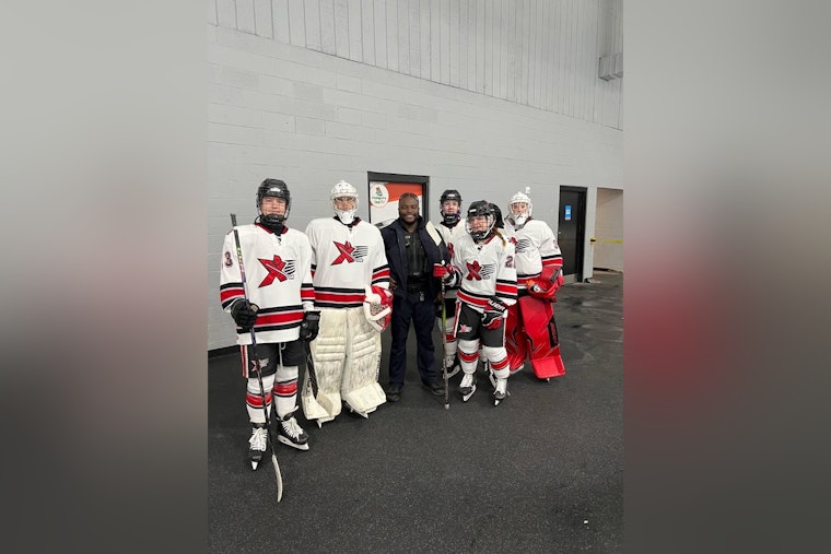 Jacksonville Beach Officer Lauded for Supporting Youth Hockey Team Post-Shift