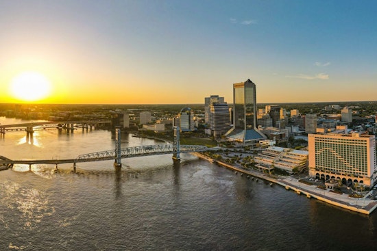 Jacksonville Forecasts a Sunny and Warm Christmas Day with Mild Weather Continuing into the Holiday Week