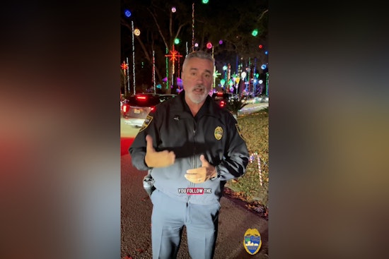 Jacksonville Sheriff's Office Shares Safety Tips for Blackhawk Bluff Christmas Light Display