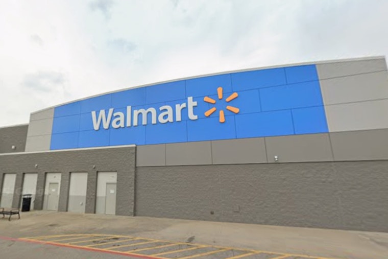 Jones Police Department to Host "Holiday with Heroes" Event with Local Children at Choctaw Walmart