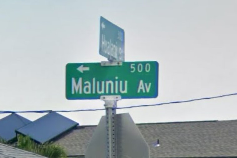 Kailua SUV Flips Near Maluniu, Leaving Man In Serious Condition