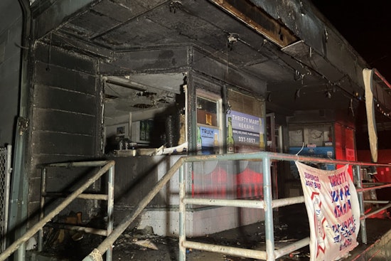 Kaua‘i Firefighters Quell Thrifty Mini Mart Blaze in Kekaha, Cause Under Investigation