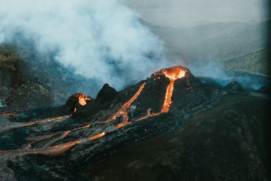 Kīlauea Volcano Ends 38th Eruption Episode with Spectacular Lava Fountains Amid Predictions of More Activity