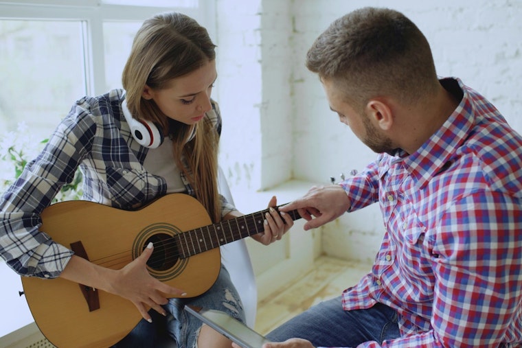 Kingsport Parks and Recreation Offers Beginner and Adult Guitar Lessons This Winter at V.O. Dobbins, Sr. Complex