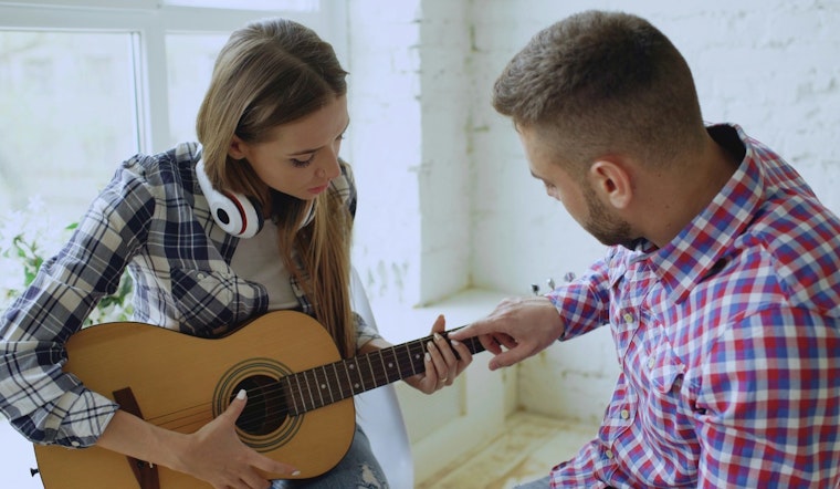 Kingsport Parks and Recreation Offers Beginner and Adult Guitar Lessons This Winter at V.O. Dobbins, Sr. Complex