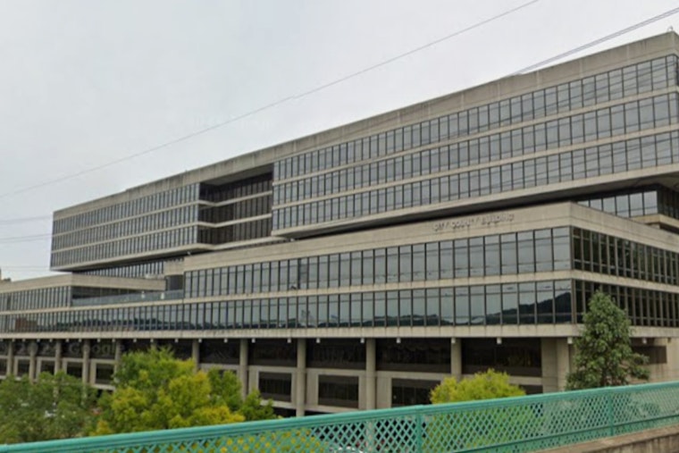 Knoxville Announces Holiday Closures and Service Adjustments for Christmas and New Year's Day