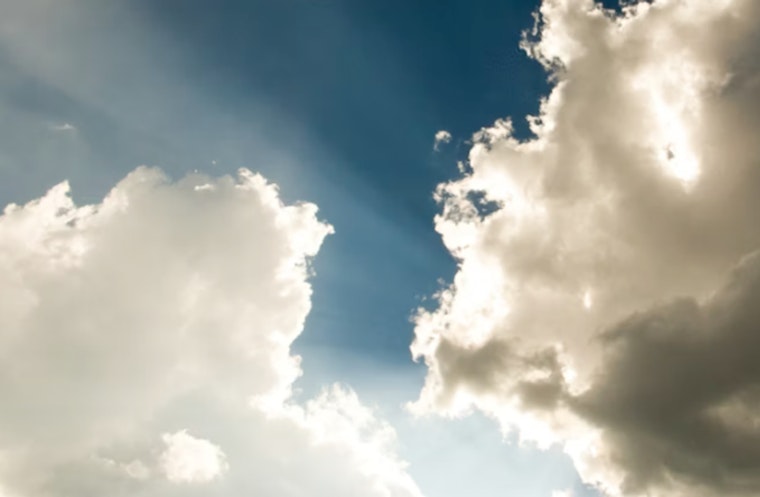 Knoxville Braces for Dynamic Weather: Sunny Days, Arctic Snap, and Snow Showers Ahead