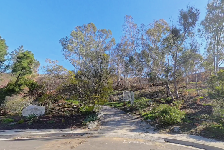 LAFD Conducts Expert Aerial Rescue of Lost 71-Year-Old Hiker in Pacific Palisades