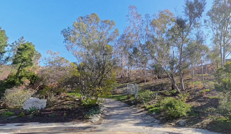LAFD Conducts Expert Aerial Rescue of Lost 71-Year-Old Hiker in Pacific Palisades
