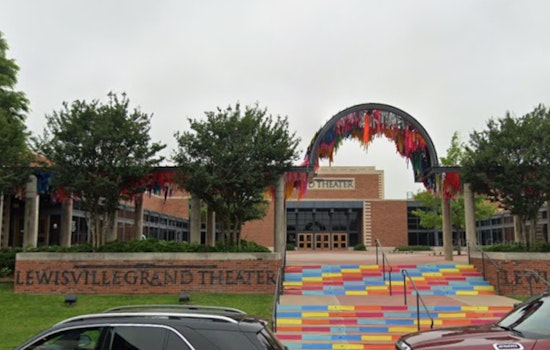 Lewisville Grand Theater Unveils "Gift of Art" Sale Exhibition for Holiday Shoppers