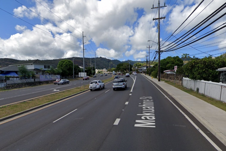 Likelike Highway Reopens After Utility Pole Repairs, More Work Scheduled for Streetlight Fix