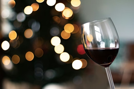Livermore Wine Trolley Turns Holiday Lights Into Rolling Wine Party