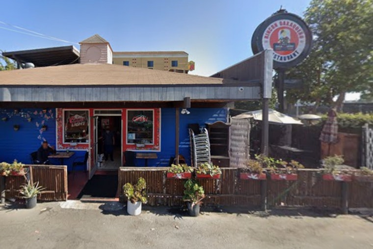 Los Angeles Firefighters Conquer Intense Blaze at East Hollywood Restaurant