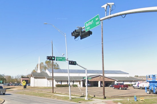 Man Critically Injured in Mysterious Southeast Houston Shooting as Police Seek Leads