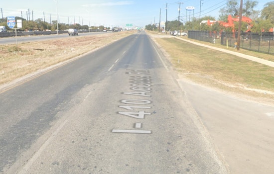 Man Dies After Crashing Into Parked 18-Wheeler on East Side of San Antonio
