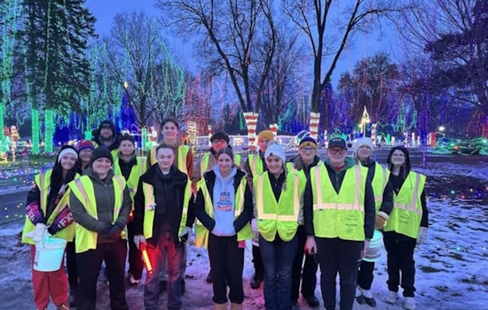 Mankato Police Explorers Shine at Kiwanis Holiday Lights Event Amidst Seasonal Blizzard