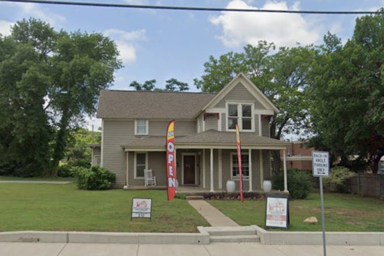 Mansfield's Wallace-Hall Art House Hosts Last Minute Market Blitz for Holiday Shopping Savers