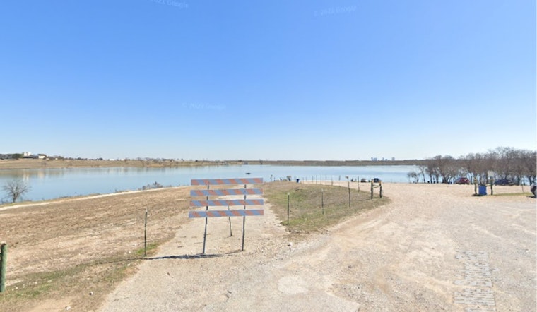 Marine Creek Lake Mystery: Fort Worth Kayaker Vanishes, Dive Teams Sweep Water