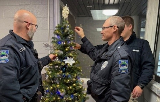 Mason City Police Department Spreads Holiday Cheer, Invites Community to Share Festive Decorations