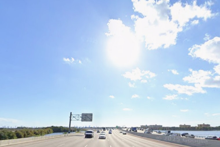 Miami's Christmas Day Blessed with Sunny Skies and Warm Temperatures, Cold Front on the Horizon for New Year's