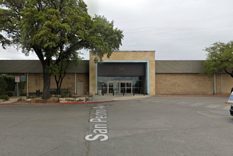 Midday Mall Mayhem As Duo Bolts After North Star Robbery