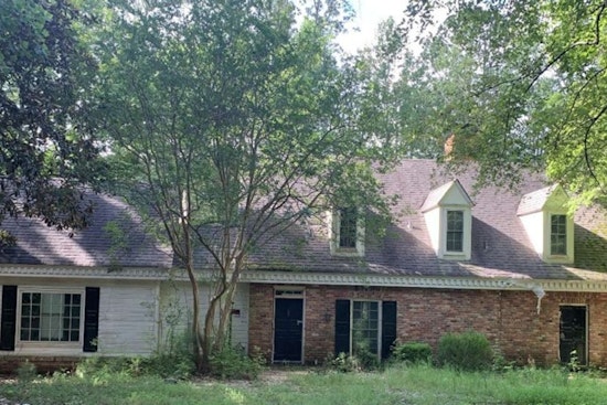 Milton Design Review Board to Determine Future of Six Properties Including City-owned Buildings
