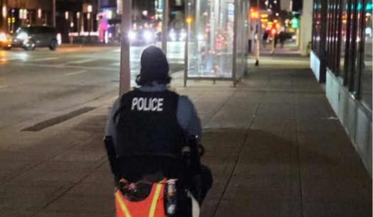 Minneapolis Police Officers Exhibit Compassion by Assisting Elderly Man with Scooter to Hospital