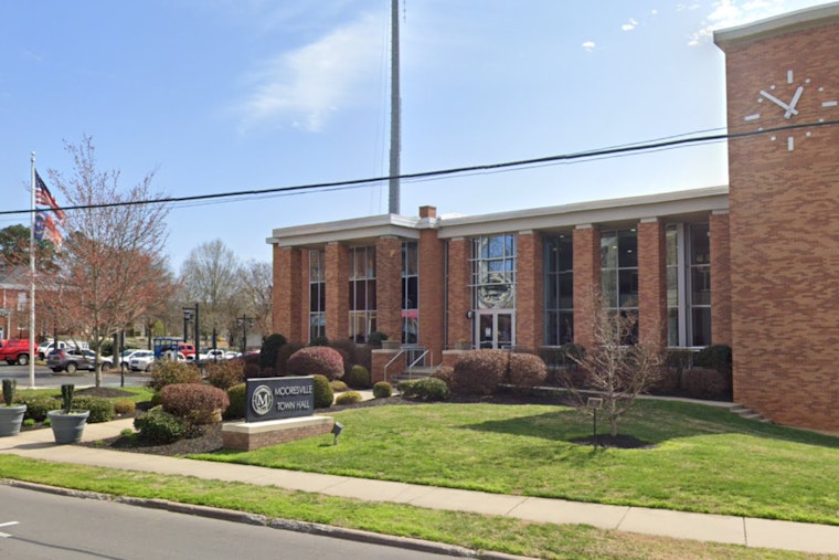 Mooresville, NC Offers $2,000 Bonus to Attract New Construction Project Manager