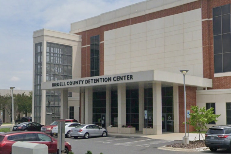 Mooresville Sex Offender Arrested for Allegedly Supervising Minors at Local Business