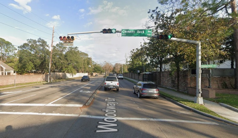 Motorcyclist Fatally Crashes Into Tree in West Houston, Authorities Investigate