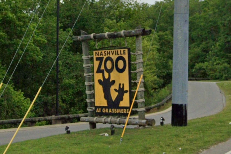 Nashville Mounted Police and Zoo Partner for Toy Drive, Offer Free Zoo Admission as Thanks