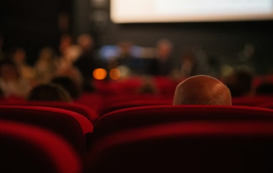 Nationwide Holiday Tradition, Families Flock to Cinemas for Christmas Movie Magic