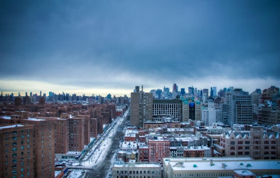 New Yorkers Brace for Weather Changes with Chilly Winds and Rain and Snow Across Boroughs