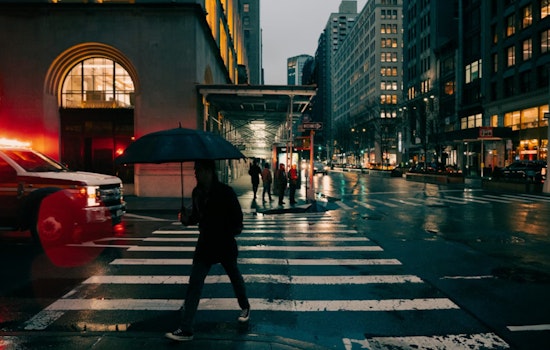 New Yorkers Face Wet, Windy Year-End with Gale Warnings for Mariners and Chilly Start to 2026